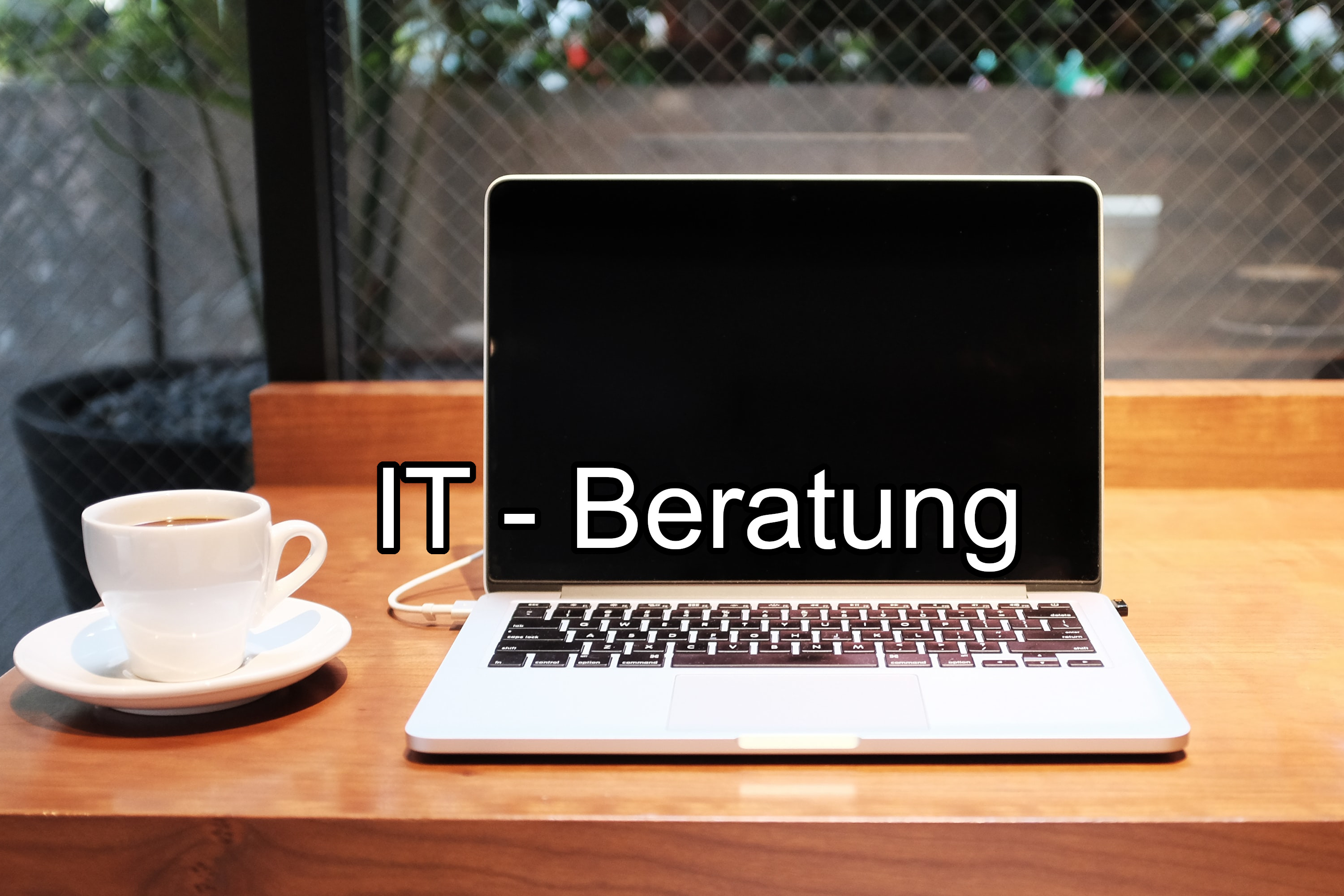 IT niclas illg FnfGRMXENYg unsplash klein